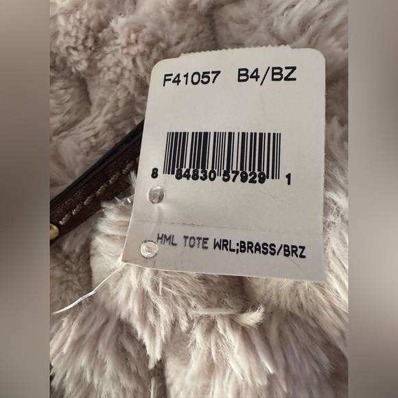 Auth. Coach Vintage Madeline Metallic Bronze Leather Wristlet/ Coach Bow! NWT - Picture 10 of 10